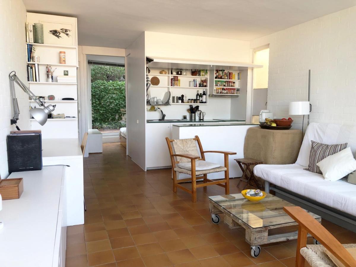 Apartamento Con Vistas Al Mar กาดาเกส ภายนอก รูปภาพ