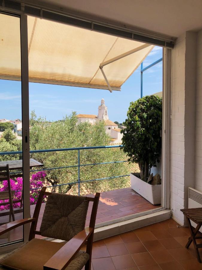Apartamento Con Vistas Al Mar กาดาเกส ภายนอก รูปภาพ